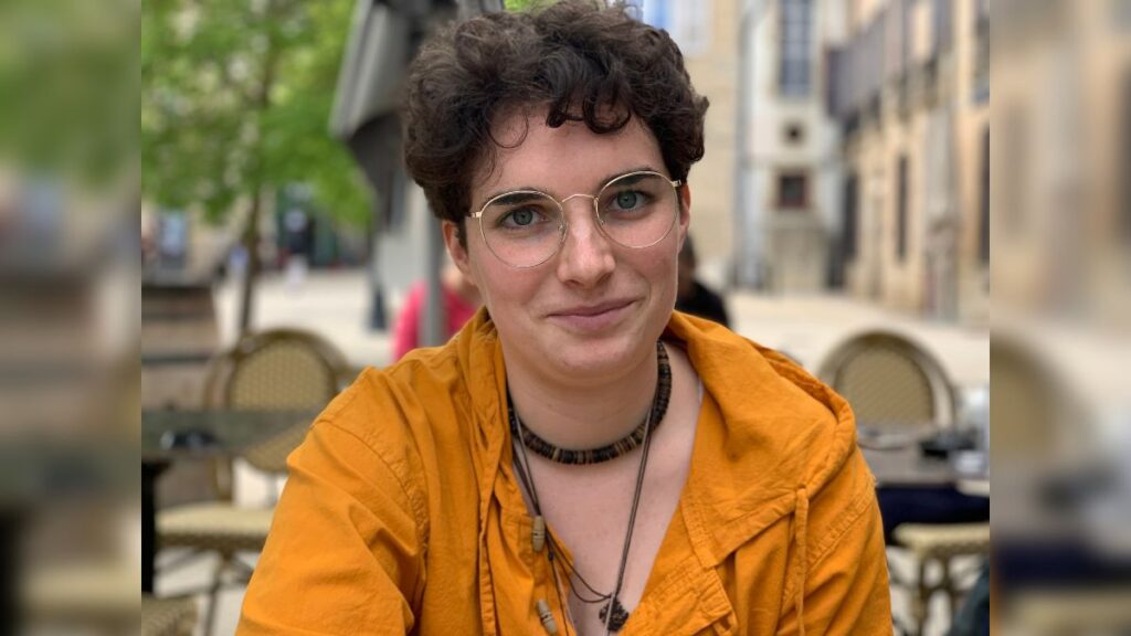 Enfants sous silence : en finir avec le tabou des violences intrafamiliales avec Emma Etienne - Les Modernes - librairie Grenoble Enfants sous silence : en finir avec le tabou des violences intrafamiliales avec Emma Etienne - Les Modernes - librairie Grenoble